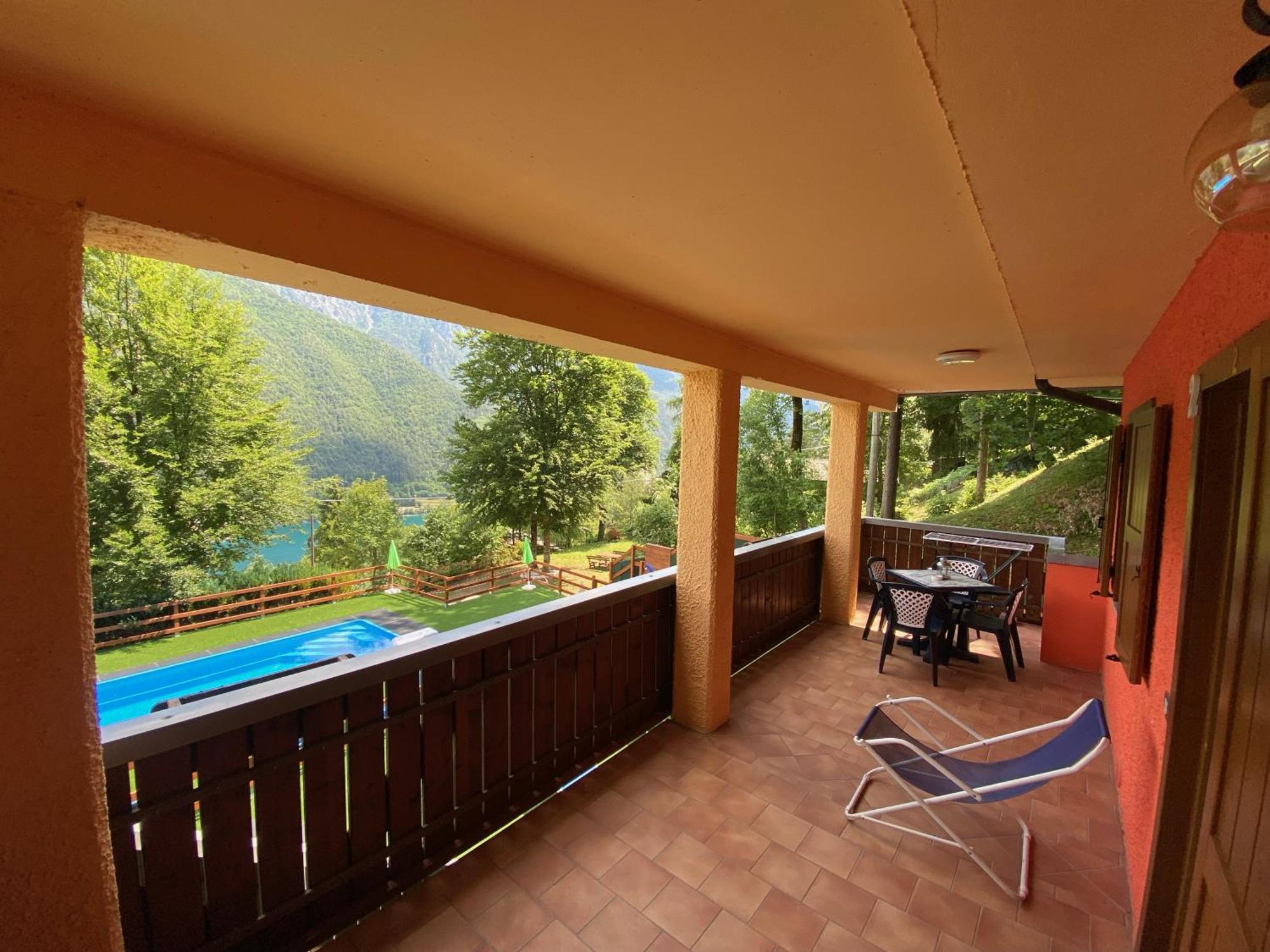 Le Terrazze Sul Lago - Ledro House Pieve Di Ledro Phòng bức ảnh